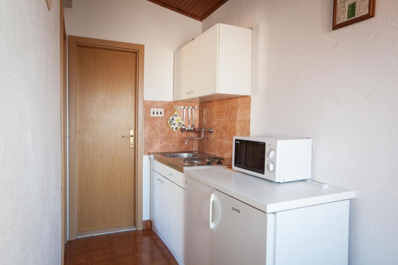 Apartments Jelka Promajna Exterior foto